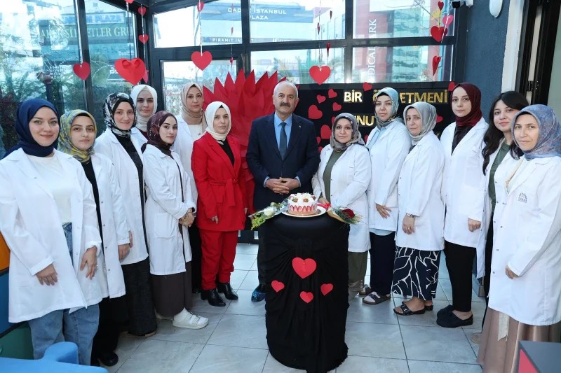Başkan Büyükgöz, Gebze’de Öğretmenler Günü’nü Kutladı