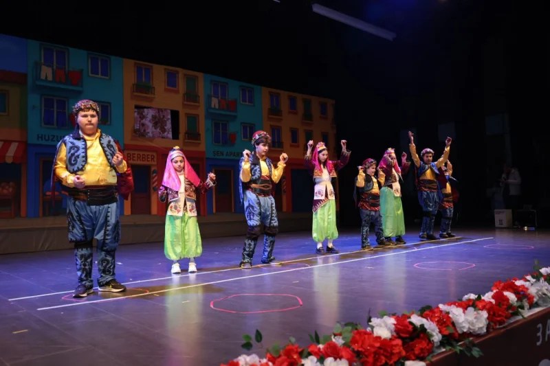 Çayırova’da özel bireyler büyük alkış aldı!