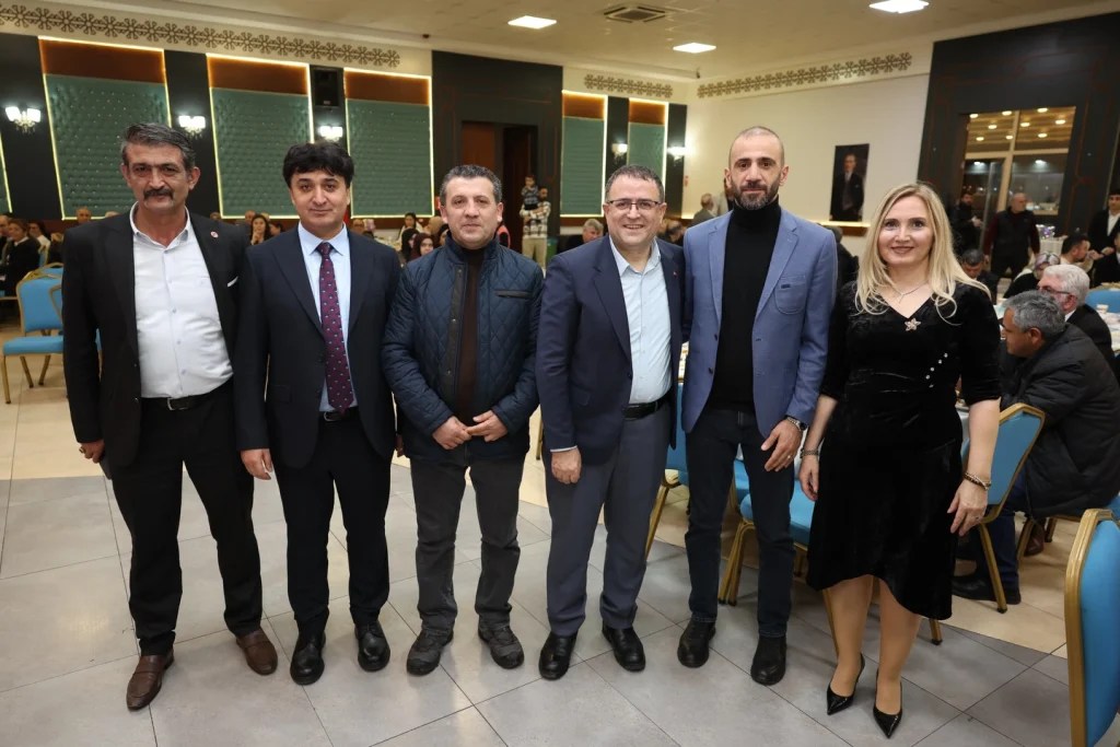 Başkan Gökçe, dernek buluşmalarında bir arada
