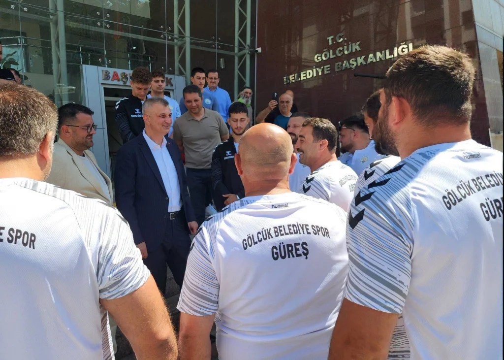 Gölcük’ün pehlivanları Kırkpınar’a uğurlandı