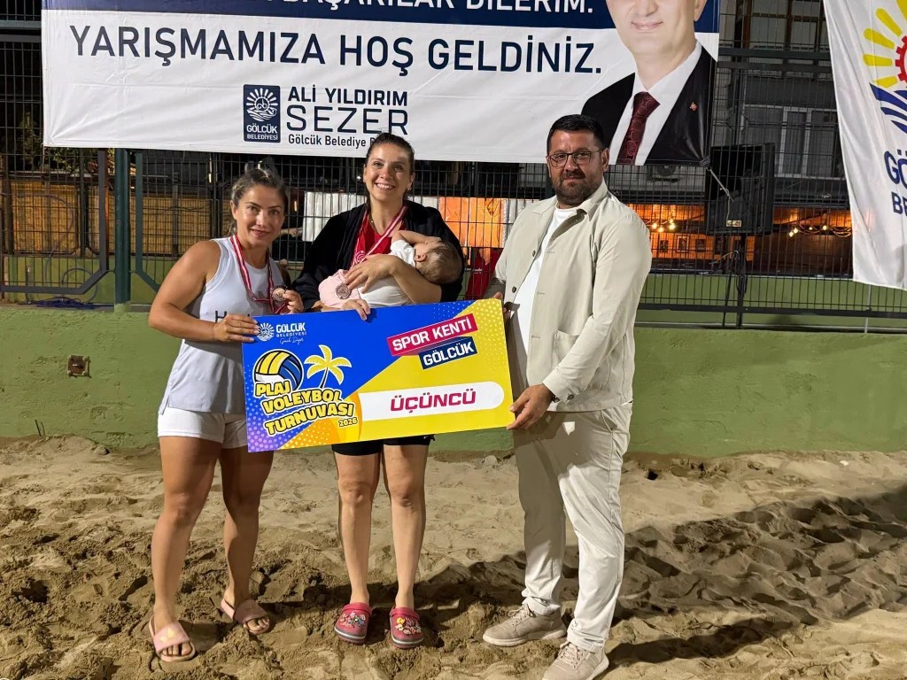 Gölcük’te Plaj Voleybolu Turnuvası Sona Erdi