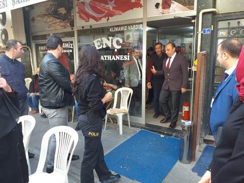 Kaymakam Karaman sigara denetimine çıktı