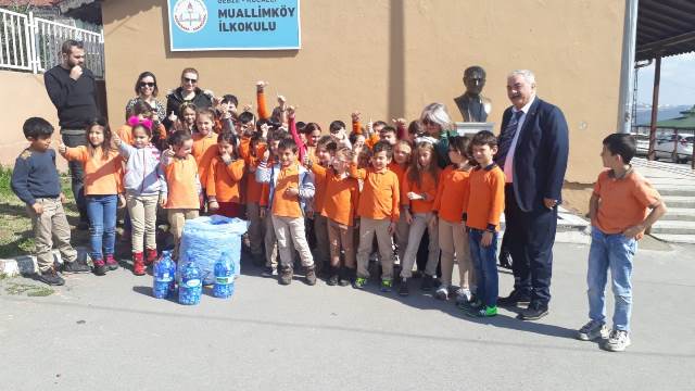Alkışlar Muallaimköylü öğrencilere