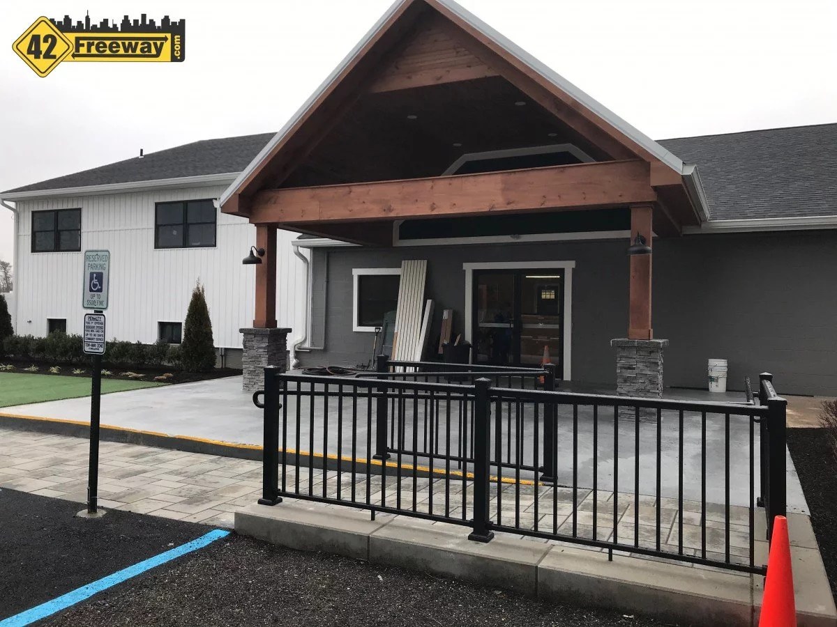 fetch pet resort in sewell nj grand opening saturday feb 8 the largest pet resort in the area 10000 sq feet photos - 42 freeway on fetch pet resort prices