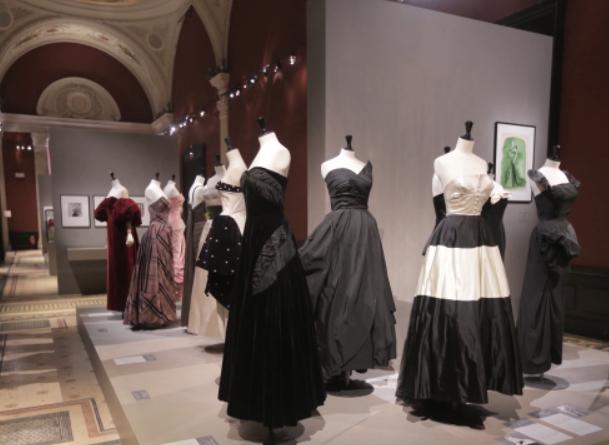 La Moda Francesa De Posguerra 4d Infonet