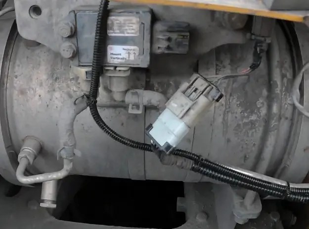 Komatsu DPF delete Crawler SAA6D107E-3