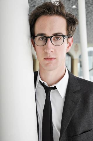 Nach einem langjährigen Engagement im Chor VocalCord, wo er unter anderem in den Rollen des Jean Valjeans in «Les Misérables», Billy Flinns in «Chicago» oder als George Berger in «Hair» auf der Bühne stand, und nach Abschluss der Filmschauspielschule EFAS in Zürich führte ihn seine Tätigkeit nach Stuttgart, wo er am Alten Schauspielhaus in der Revue «Blue Jeans» seine Bühnenpremiere in Deutschland geben konnte. Im Sommer 2013 und 2014 spielte er auf Schloss Mörsburg in Winterthur in «Das kleine Gespenst», in den Zwischenzeit verkörperte er den Andrej in «Villa Dolorosa» im Südpol Luzern unter der Regie von Bettina Glaus. Daneben stand er immer wieder vor der Kamera, zum Beispiel für «Aktenzeichen XY ungelöst» oder im Innerschweizer Mysterythriller «Tyfelstei» mit Walter Andreas Müller. Seit 2017 ist er Mitglied im Ensemble des MärliMusical Theaters von Andrew Bond und bei der Kompagnie PROTOKOLL 4.