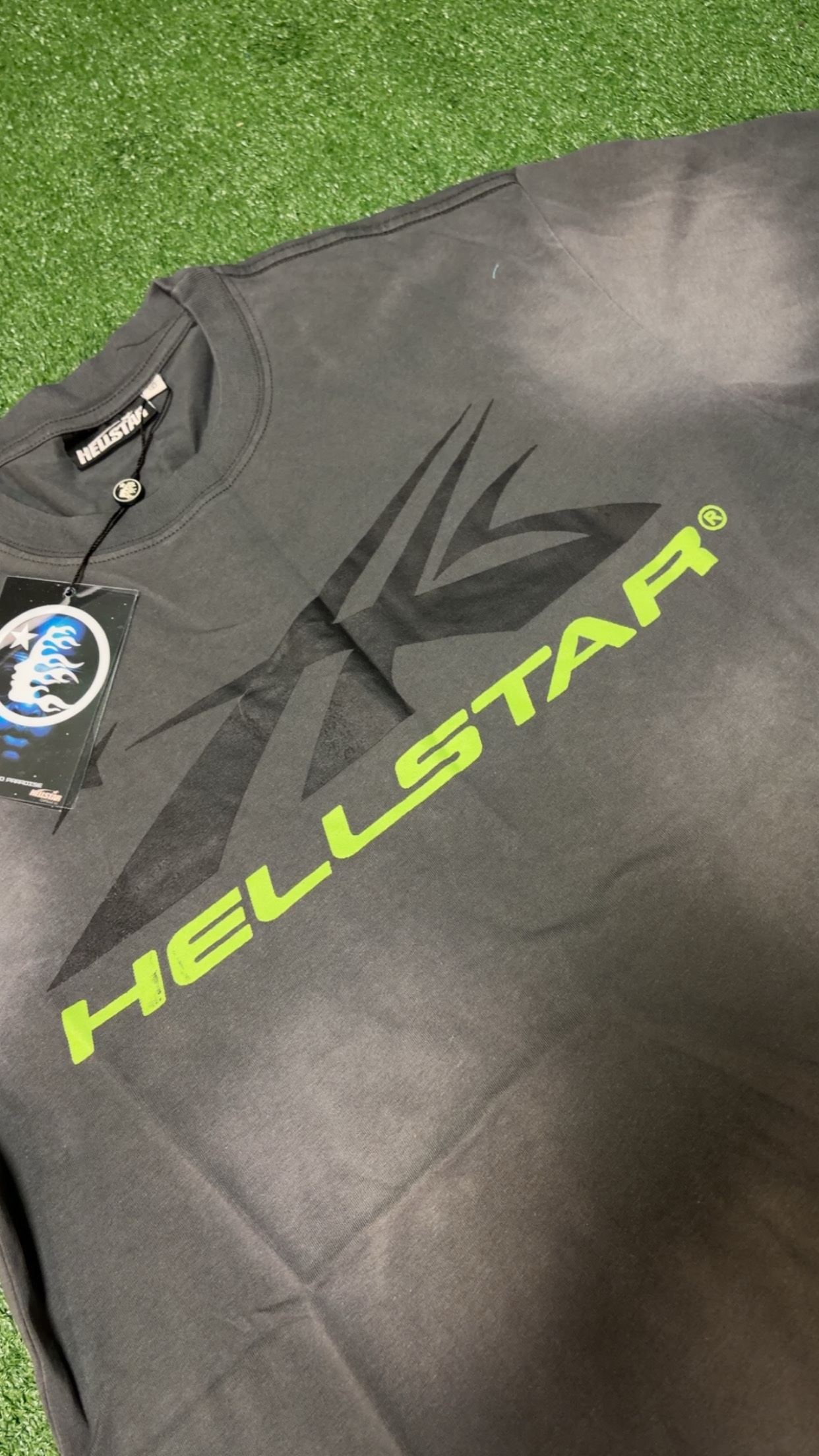Hellstar Grey & Green T-Shirt - Image 3