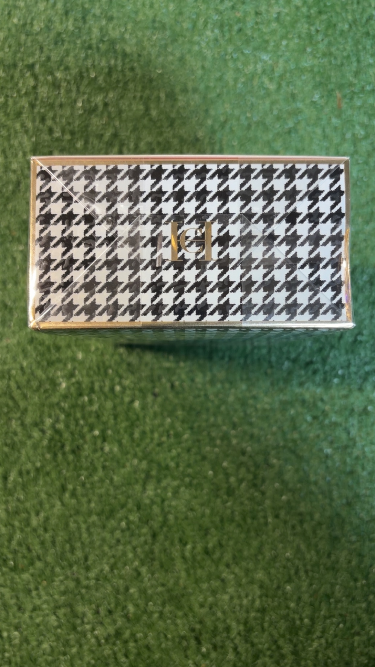Carolina Herrera “Good Girl Tweed Talk” 80ml - Image 3