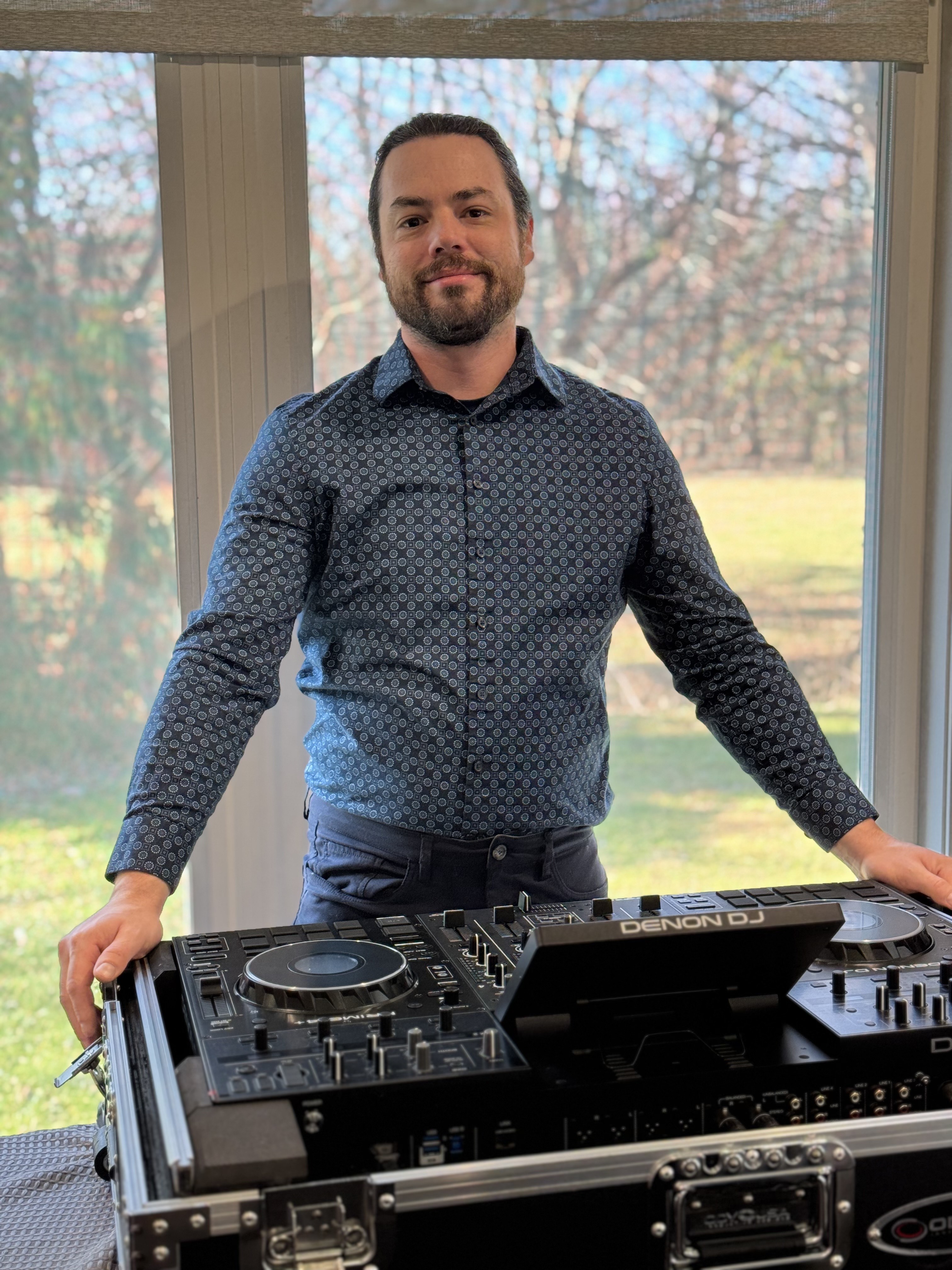 About - Mobile DJ For Weddings [614-Entertainment]