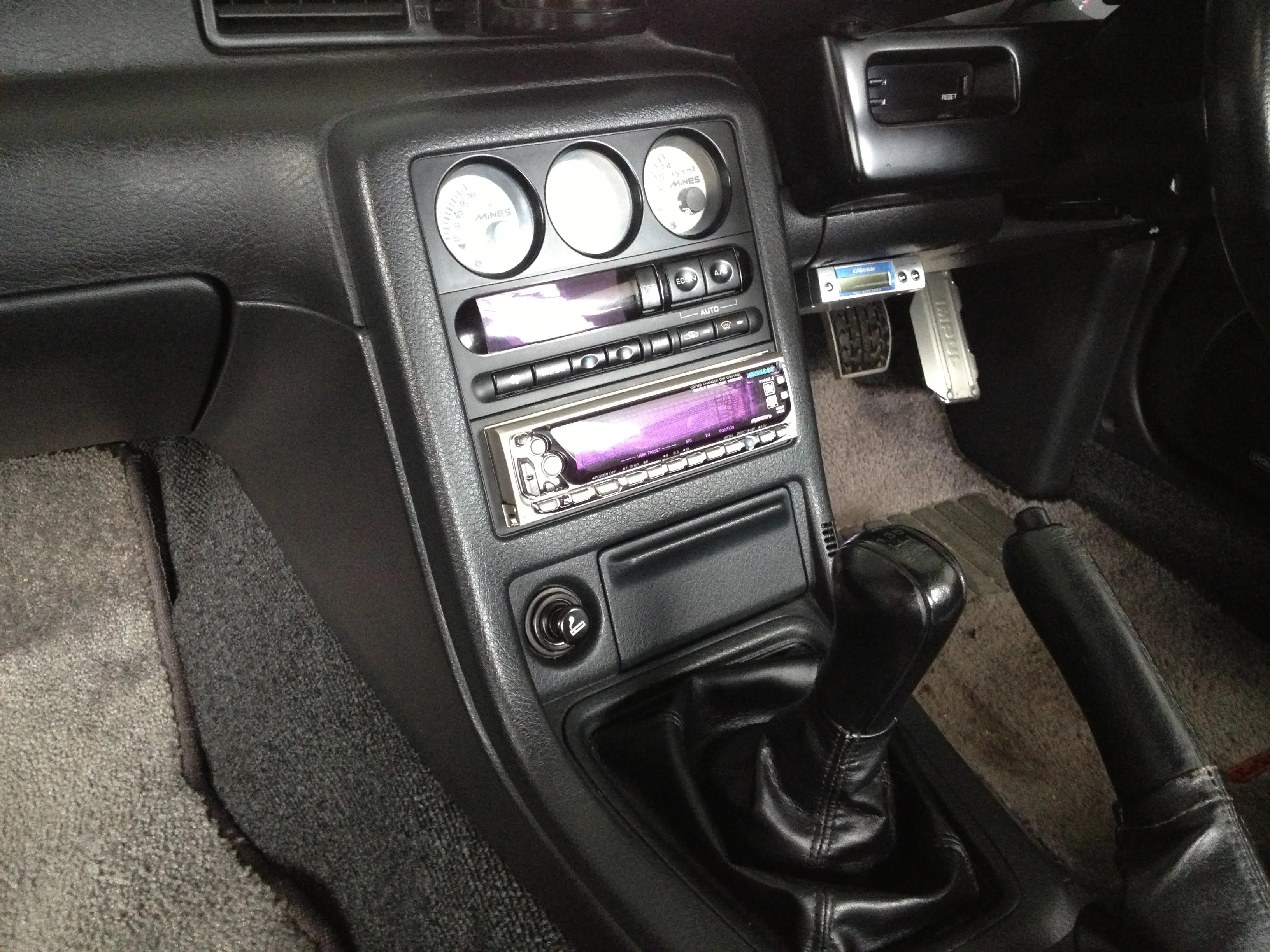 日産スカイラインBNR32GT-RナビETCの取付け – ハヤシモータースwith