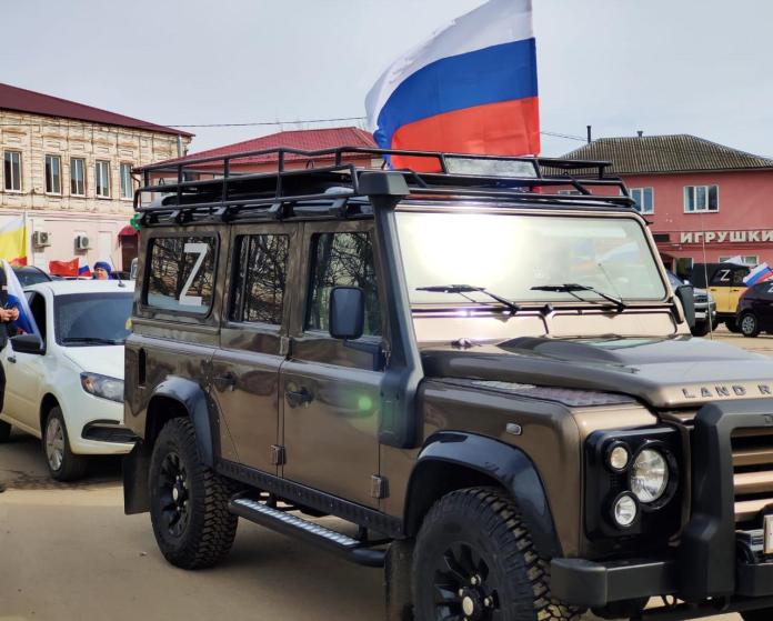 В Сапожковском районе прошёл автопробег в поддержку операции Z В Сапожковском районе прошёл автопробег в поддержку операции Z По словам очевидца, участие в нём приняли порядка 50 автомобилей, с символом Z. Машины украсили флагами России, Рязанской области, знаменем Победы.