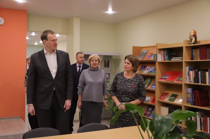 Жители Рыбновского района больше всего жалуются на дороги и медицинское обслуживание Жители Рыбновского района больше всего жалуются на дороги и медицинское обслуживание Губернатор Рязанской области побывал в локомотивном депо, новом филиале детского сада №2, Костинском ДК и доме-музее Пироговых.