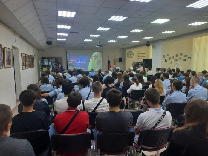«Жить по-Фёдоровски»: в Рязани наградили подвижников, меценатов и благотворителей «Жить по-Фёдоровски»: в Рязани наградили подвижников, меценатов и благотворителей Благодарственные письма «Жить по-Фёдоровски» вручили заместитель главы администрации города Рязани Лариса Крохалева и начальник управления культуры администрации города Надежда Майорова.