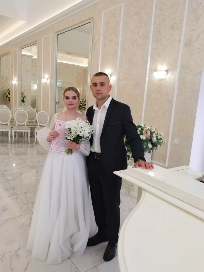 Рязанский загс показал молодожёнов прошедшей недели Рязанский загс показал молодожёнов прошедшей недели Многие молодожёны выбрали для бракосочетания 12 июня. В эту дату отмечают День России.