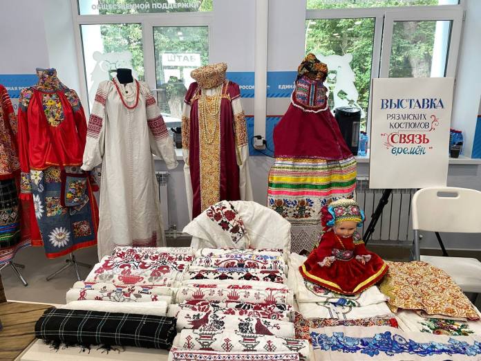 В Рязани стартовал проект «День муниципалитета» В Рязани стартовал проект «День муниципалитета» 1 августа в Штабе общественной поддержки «Единой России» стартовал проект «День муниципалитета». Первым свою презентацию на площадке Штаба представил Шиловский район.