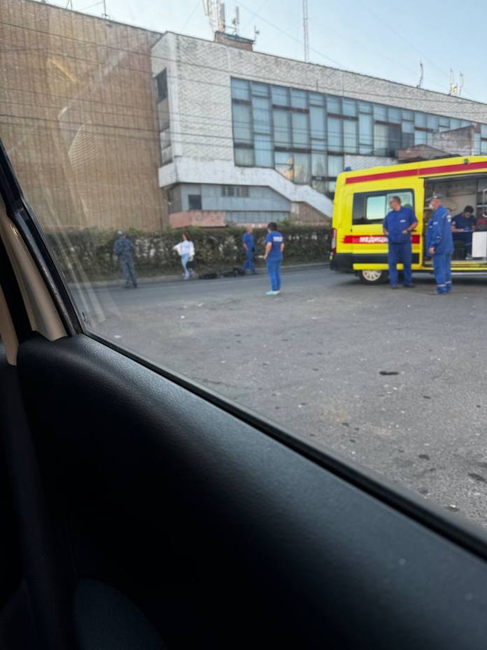 Возле ТЦ Европа в Рязани легковой автомобиль сбил мотоциклиста Возле ТЦ Европа в Рязани легковой автомобиль сбил мотоциклиста