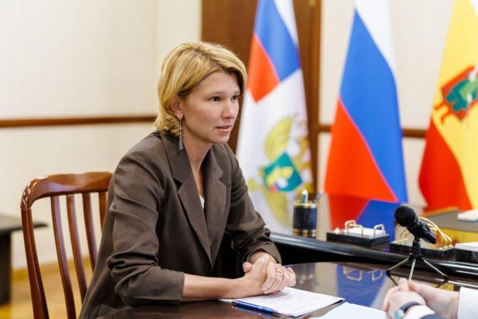 Рязанскую область посетила министр сельского хозяйства России Оксана Лут Рязанскую область посетила министр сельского хозяйства России Оксана Лут На встрече обсудили основные направления развития, включая поддержку аграриев, инвестиционные проекты и развитие сельских территорий.