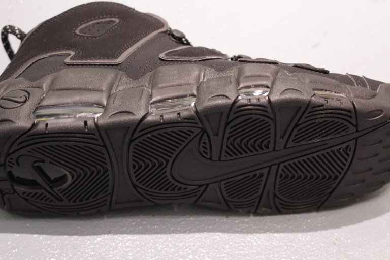 更新】山男 NIKE AIR MORE UPTEMPO “BLACK REFLECTIVE” 発売決定