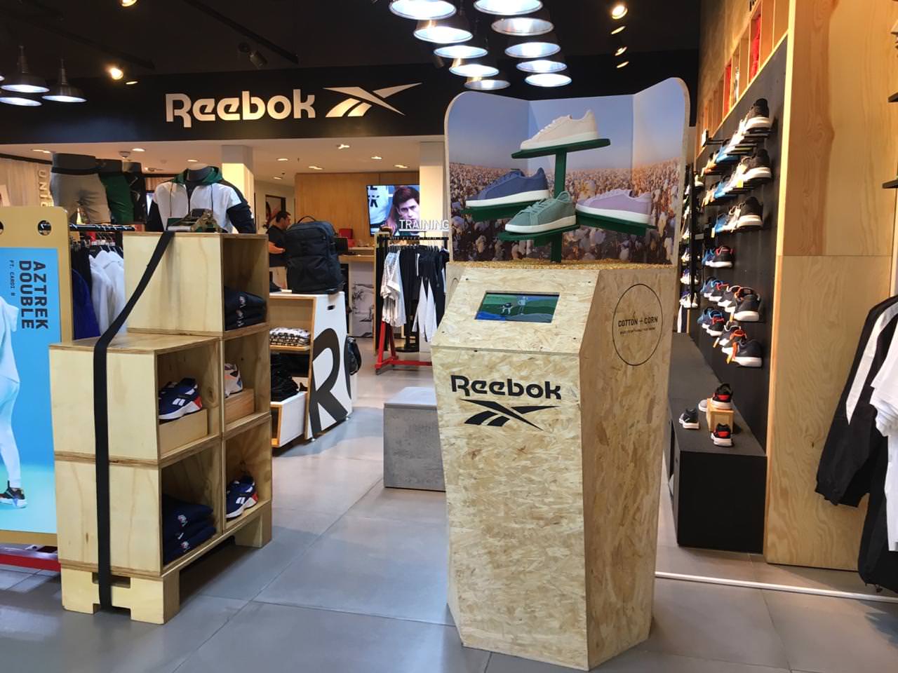 tienda reebok unicenter shopping