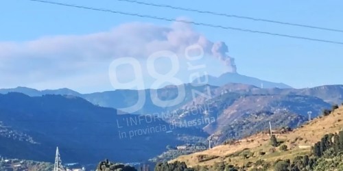 Etna, nuova emissione di cenere: nube eruttiva alta 4 chilometri