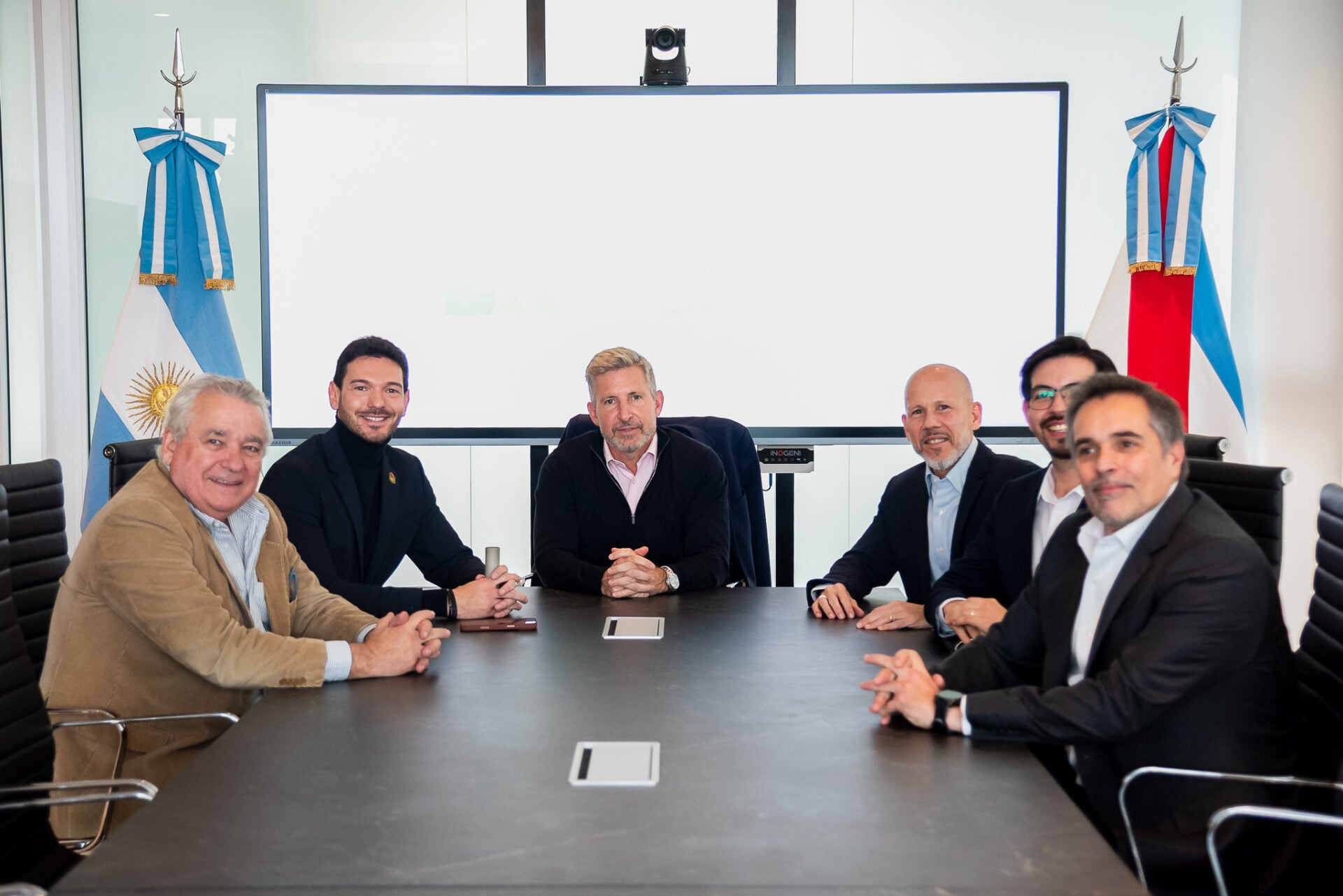 Frigerio firmó convenio para llevar la inteligencia artificial al Estado