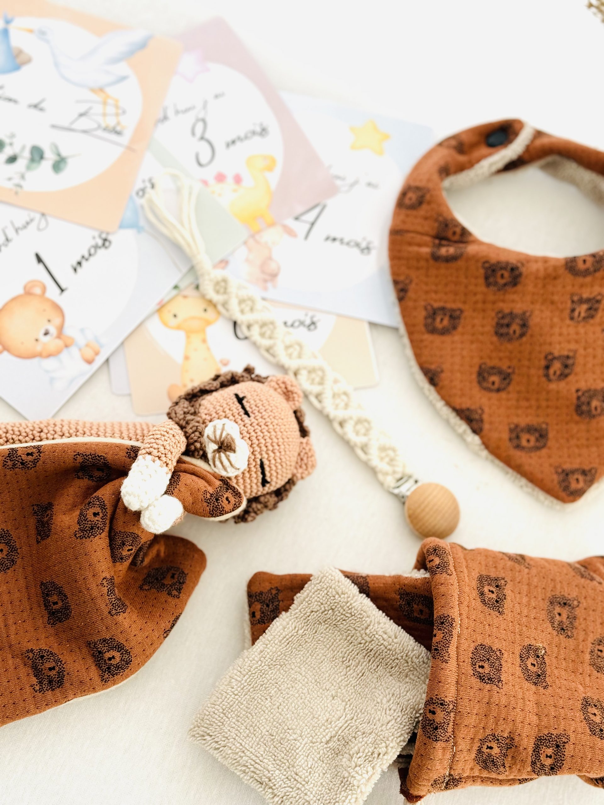 Coffret naissance fait main ourson Mini Trésor – Cadeau bébé artisanal