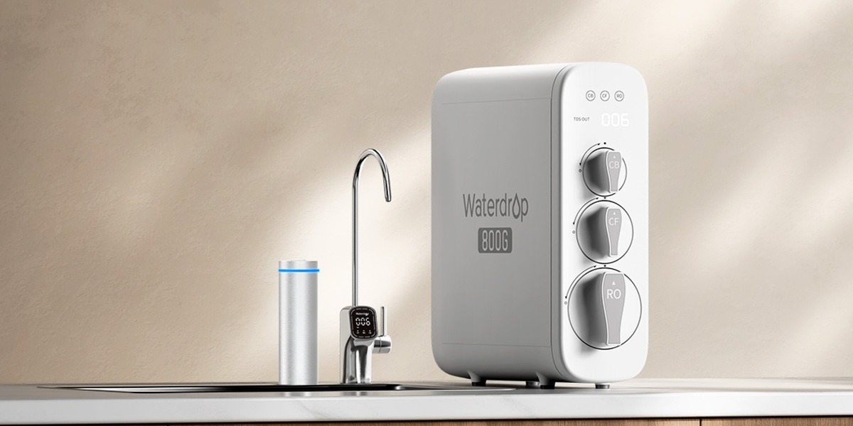 Waterdrop Filter G3P800 water filtration system on a counter