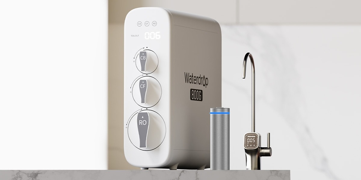 Waterdrop Filter G3P800 water filtration system on a counter