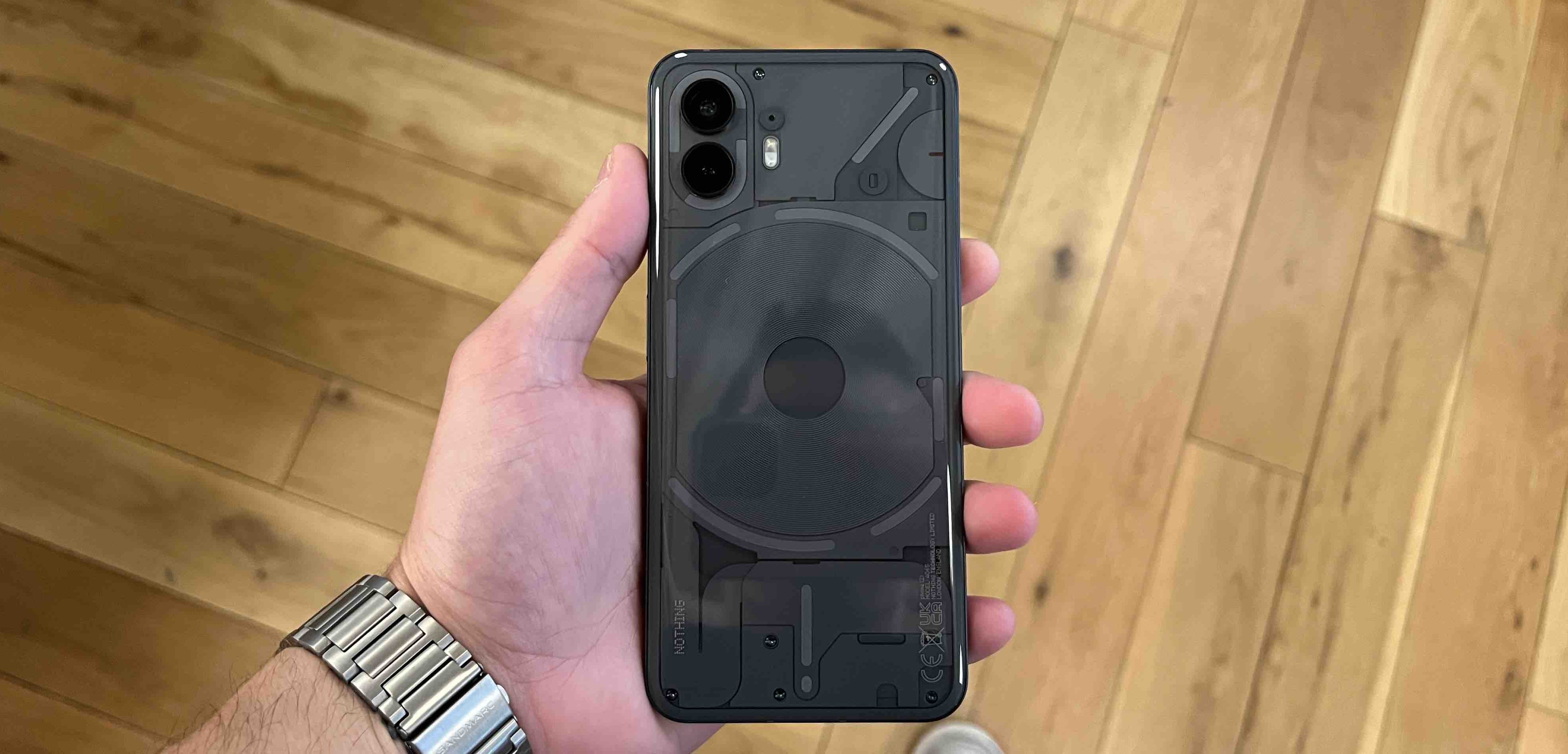 Nothing Phone (2) Gives Preview of iPhone 15 Design - Vimarsana News
