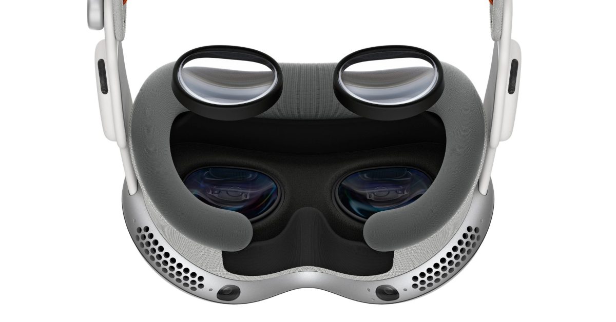 Apple Vision Pro gains support for digital prism correction