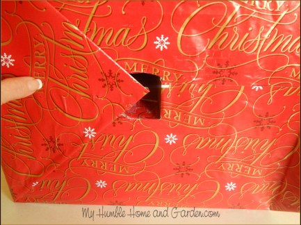 How To Make A Charming Entry Christmas Package Display.