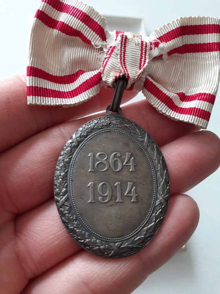 Węgry zmierzą się z głównym kandydatem do wygrania mistrzostw europy, czyli francją. Piekny medal w pudeÅ‚ku austro wegry - 9774881878