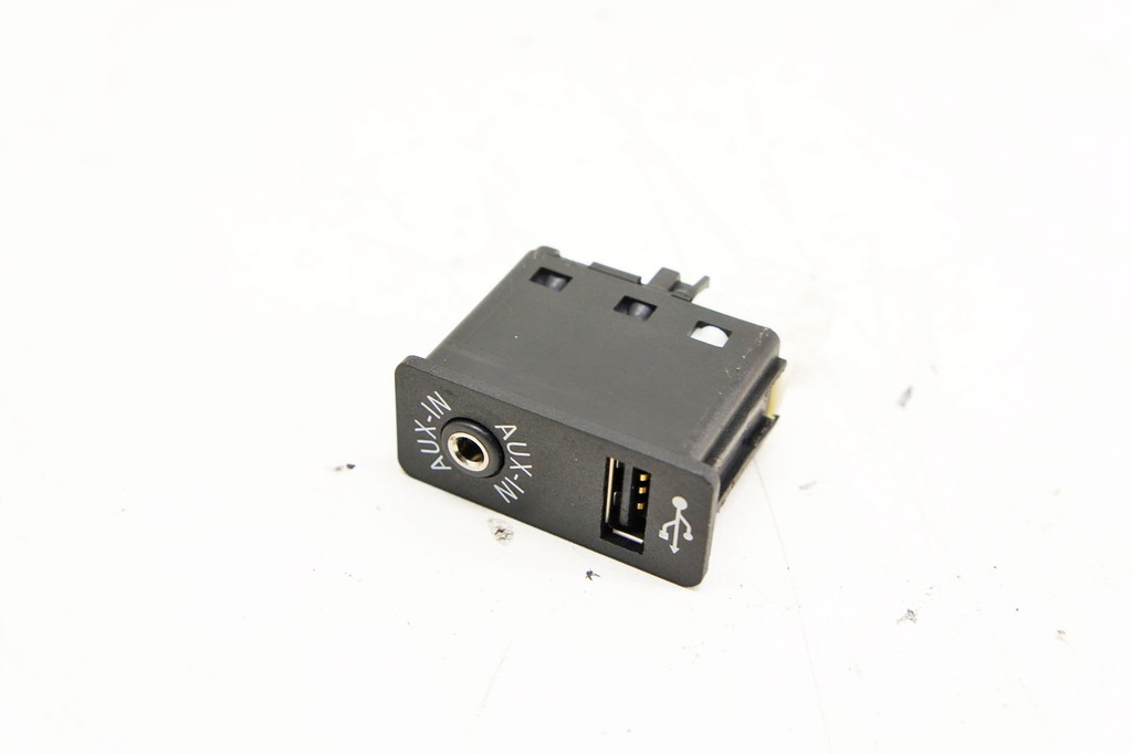 Lu005 bmw x3 f25 port gniazdo złącze usb aux