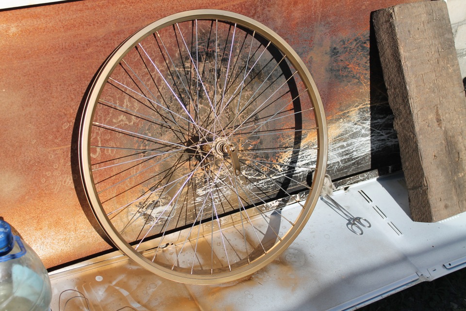 разрисованный велосипед