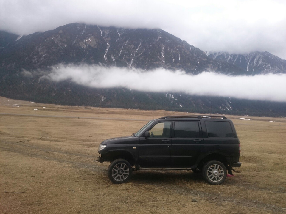 Эти горы всегда радуют обилием снега и отличными трассами. Poezdka V Gory Na Patriote Teberda Dombaj Uaz Patriot 2 7 L 2006 Goda Na Drive2