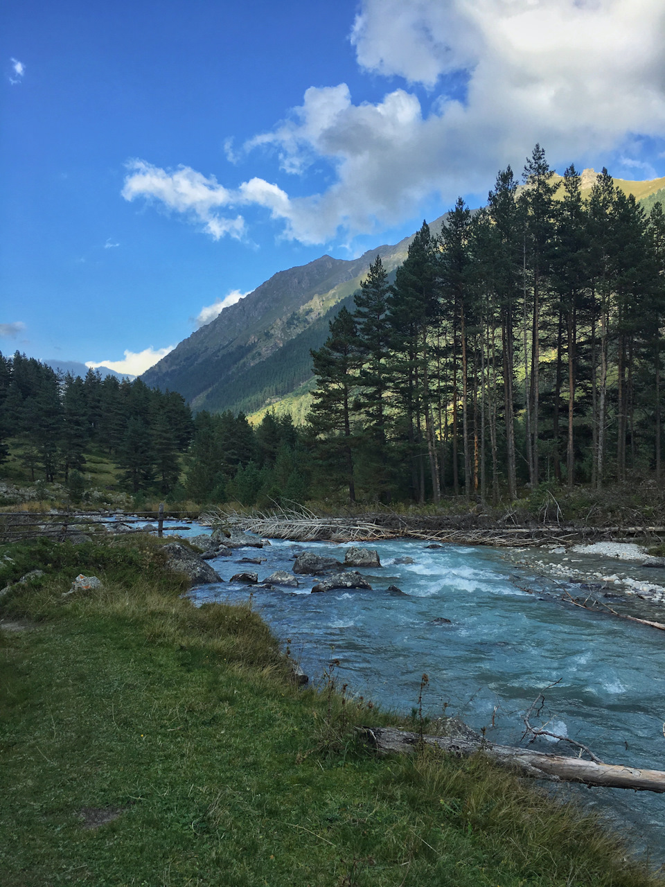 Через глубокие долины и ущелья большого кавказского хребта до линии гребня у. Dautskoe Ushele Kchr Mitsubishi Pajero 3 8 L 2011 Goda Na Drive2