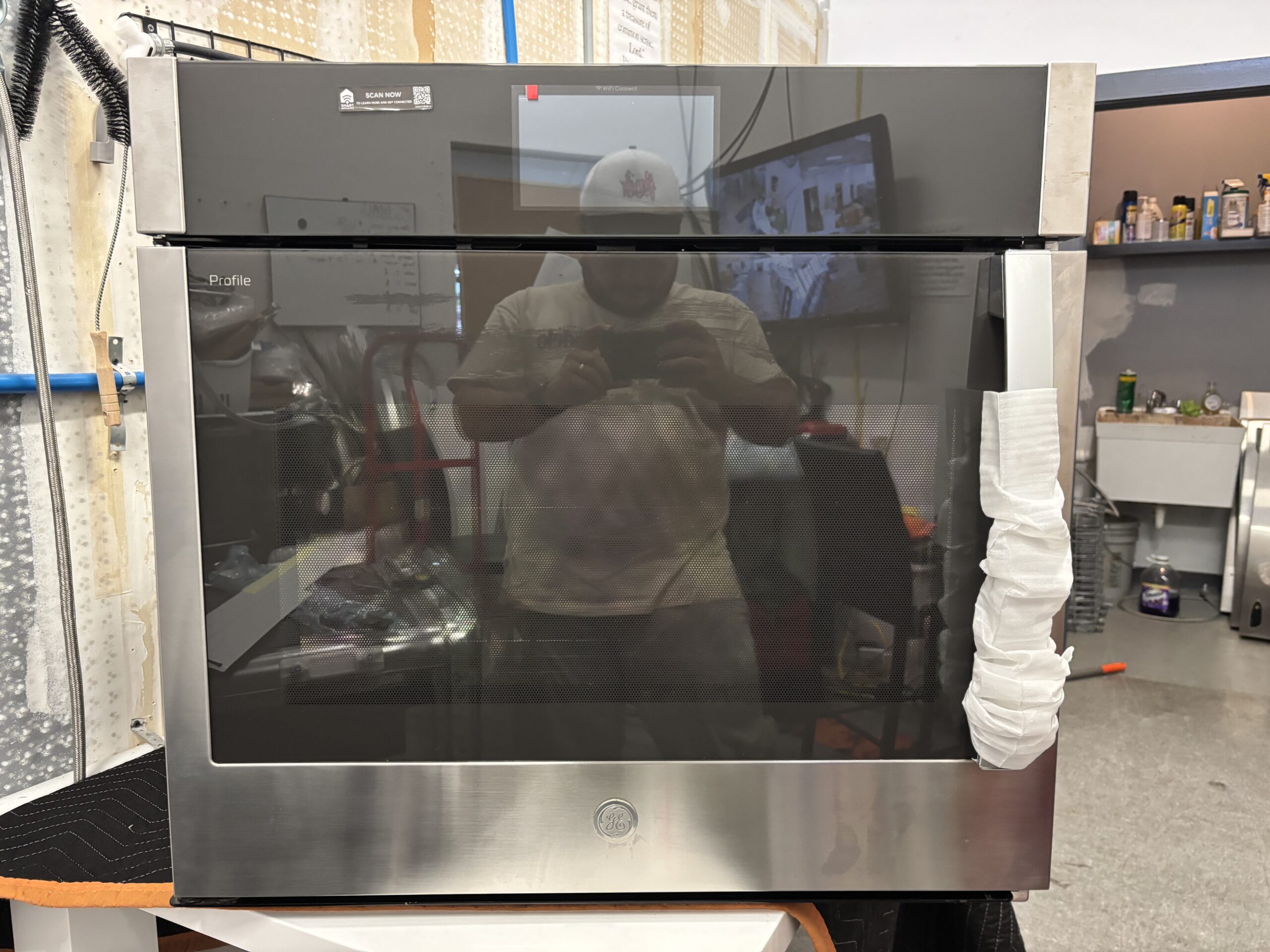 GE Profile 30 in. Smart Single Electric Wall Oven with Left-Hand Side-Swing Doors and Convection in Stainless Steel - Image 2