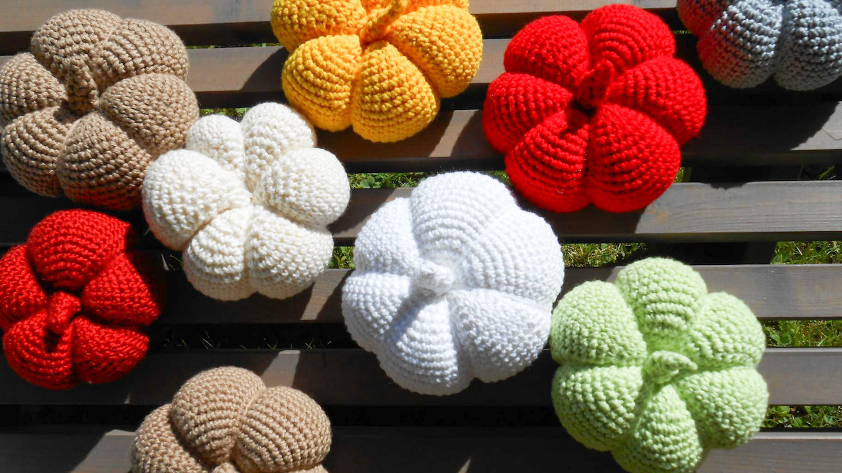 crochet fall table decor