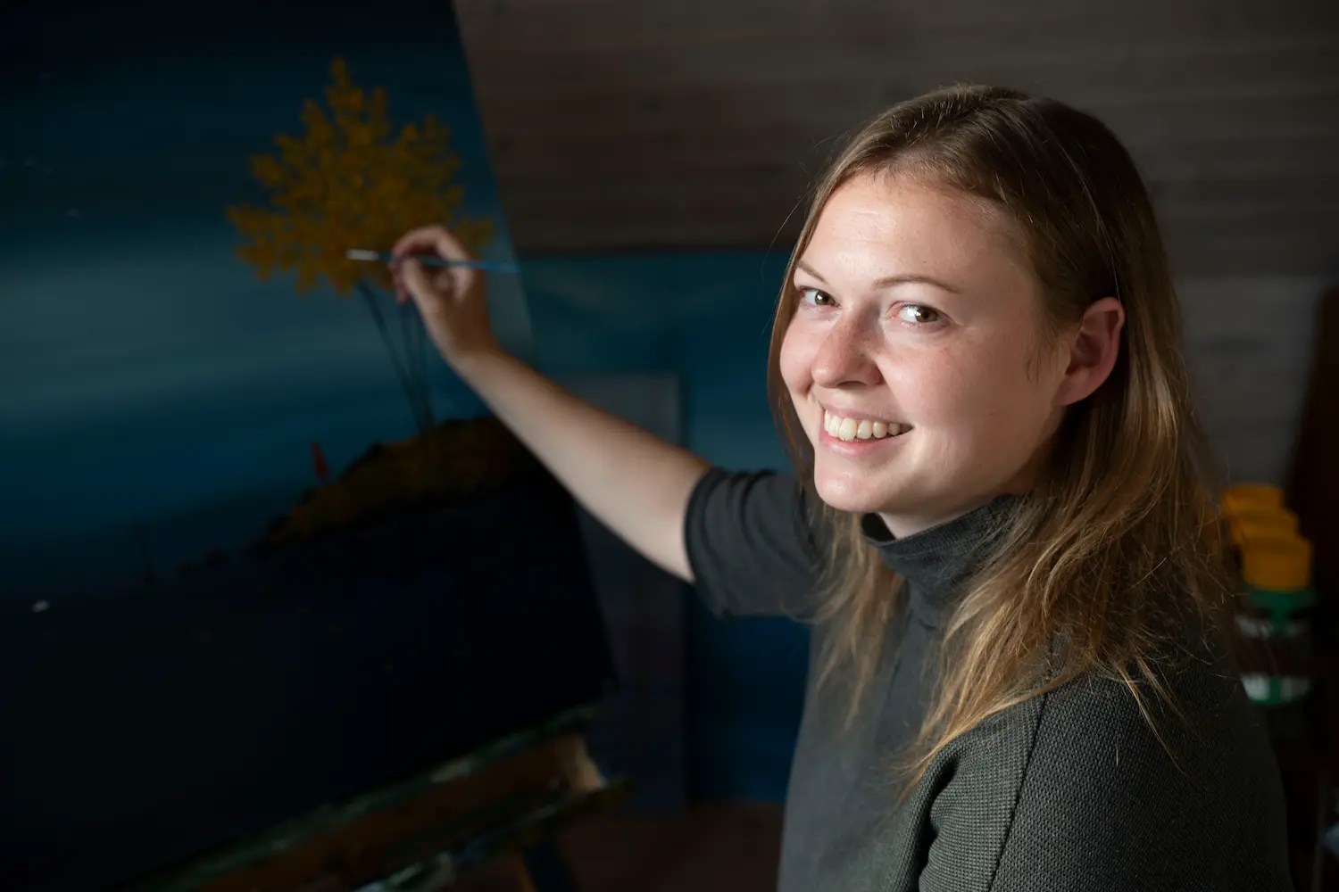 Linnea skaber motiverne i hovedet.