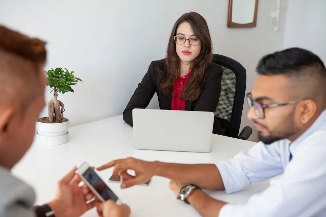 workgroup-three-collaborating-pr