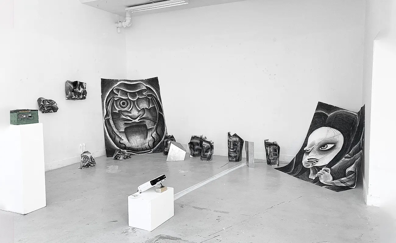 Evaldas Gulbinas: Interweaving Emotional Threads into Visual Art