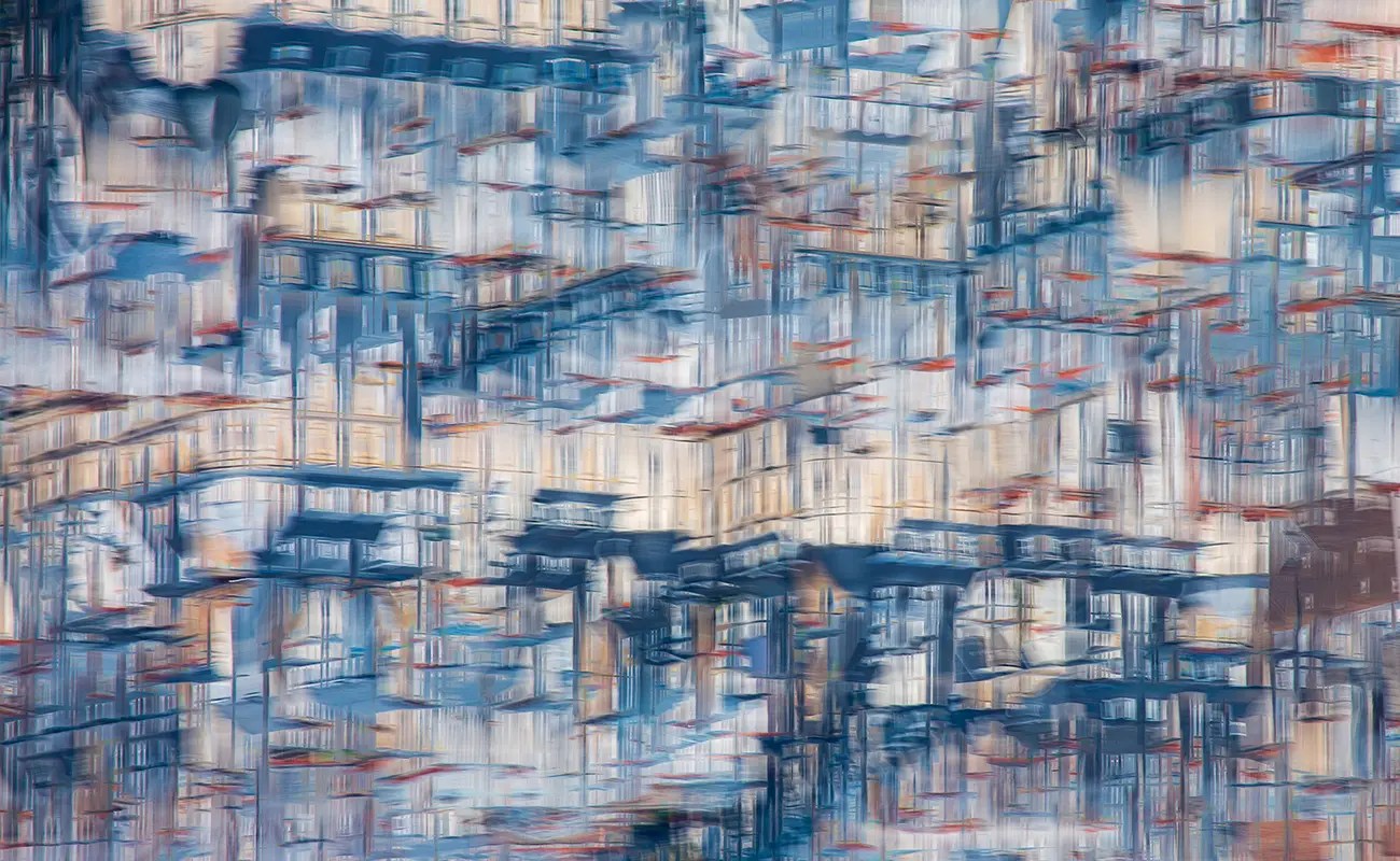Fan Li: Painting with Light Between Two Worlds