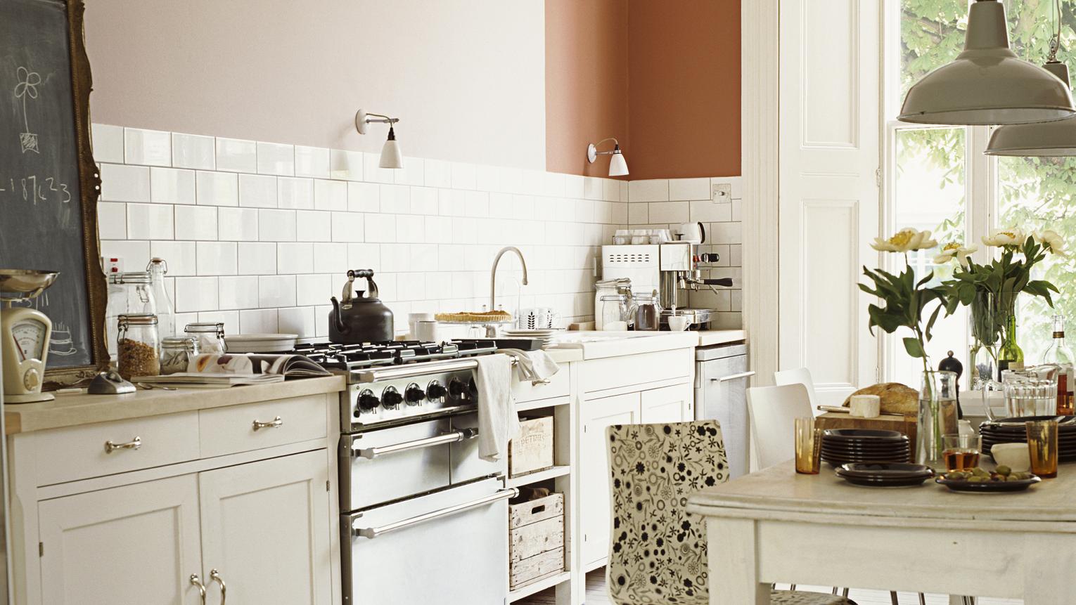 Pour télécharger ce (cuisine couleur taupe unique 201 couleur de cuisine mur collection) en haute résolution, cliquez avec le bouton droit de la souris sur l&#x27;image et choisissez &quot;enregistrer l&#x27;image sous&quot;. Peinture cuisine blanche, cuisine rustique - Dulux ...