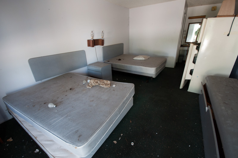 Glades Inn | Photo © 2011 Bullet, www.abandonedfl.com