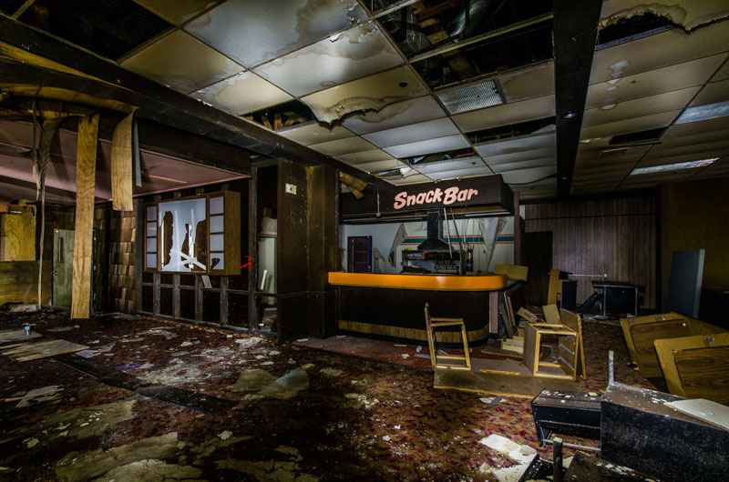 Port Malabar Bowling Center | Photo © 2014 Bullet, www.abandonedfl.com