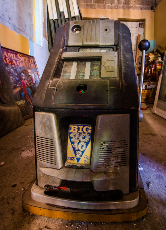 Holloman Park Methodist Episcopal Church | Photo © 2015 Bullet, www.abandonedfl.com