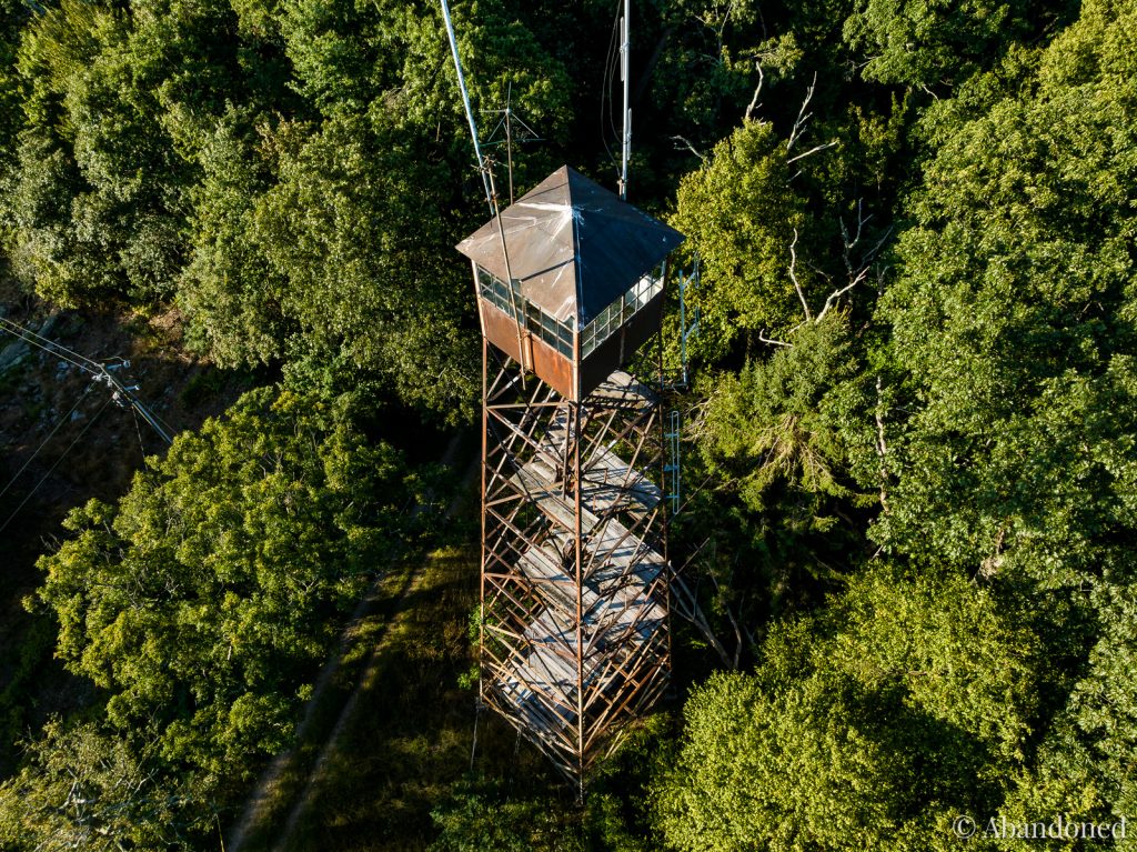 Nathaniel Mountain Tower / Hampshire Tower