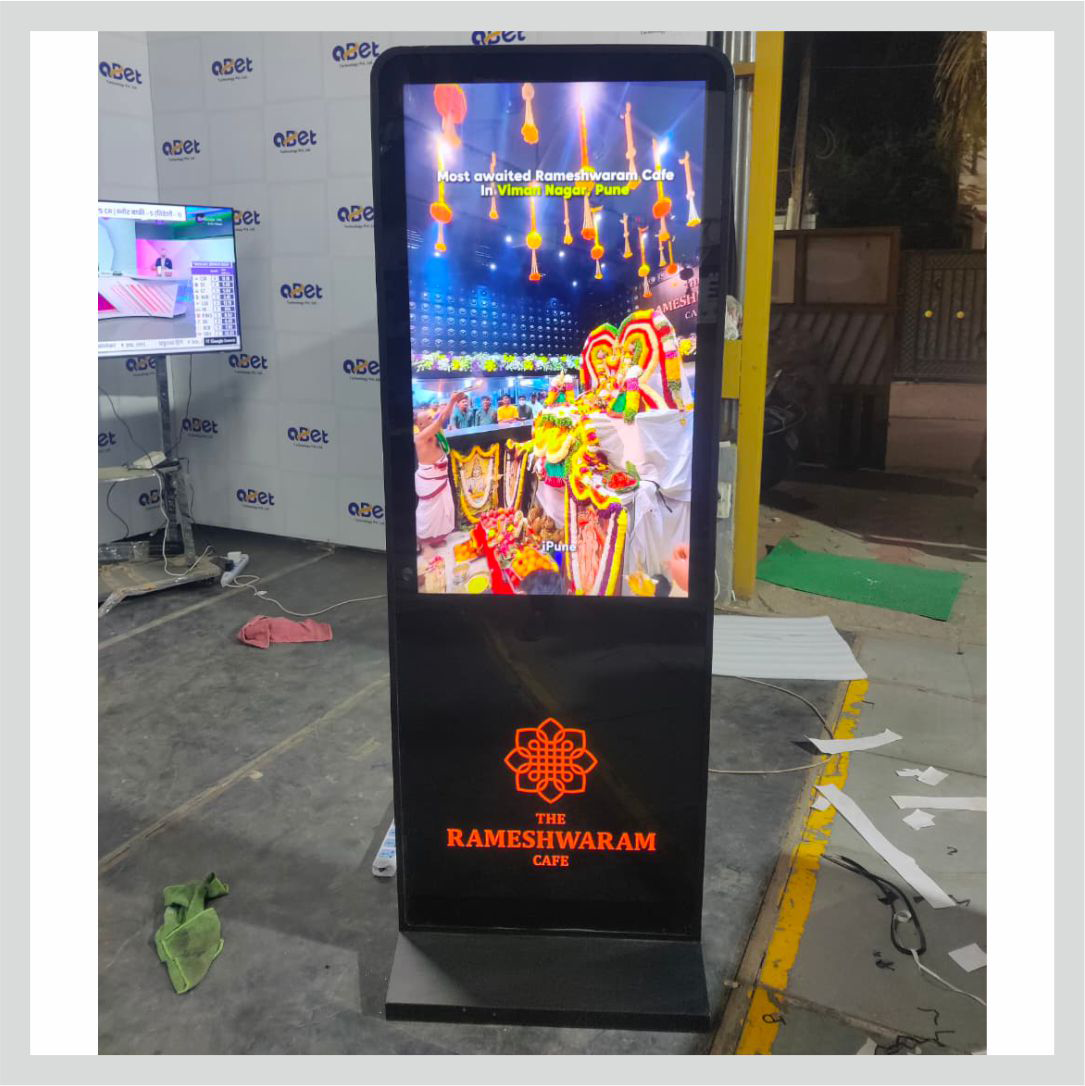 Non-interactive digital signage display for advertising, promotions, announcements, and information