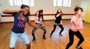 Résultat de recherche d'images pour "Musique: Molaire confirme aux fans le coupé décalé est encore vivant"